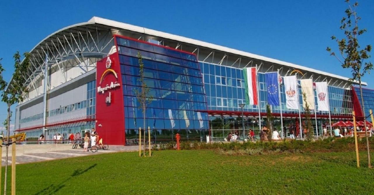 Szegfű apartmanház Villa Balatonfůzfő Exterior foto